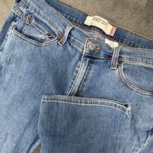 Levi's Women's 515 Bootcut Jeans Medium Wash Denim Size 12M‎